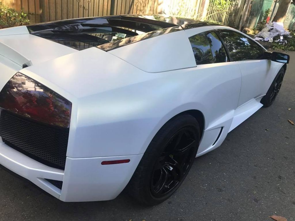 Lamborghini Murcielago LP640 rũ bỏ “chiếc áo” màu xanh cốm độc nhất Việt Nam