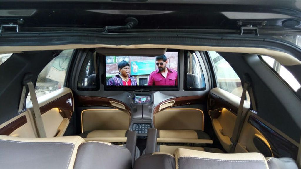 Bản độ Toyota Fortuner ấn tượng với nội thất như khoang hạng nhất trên máy bay