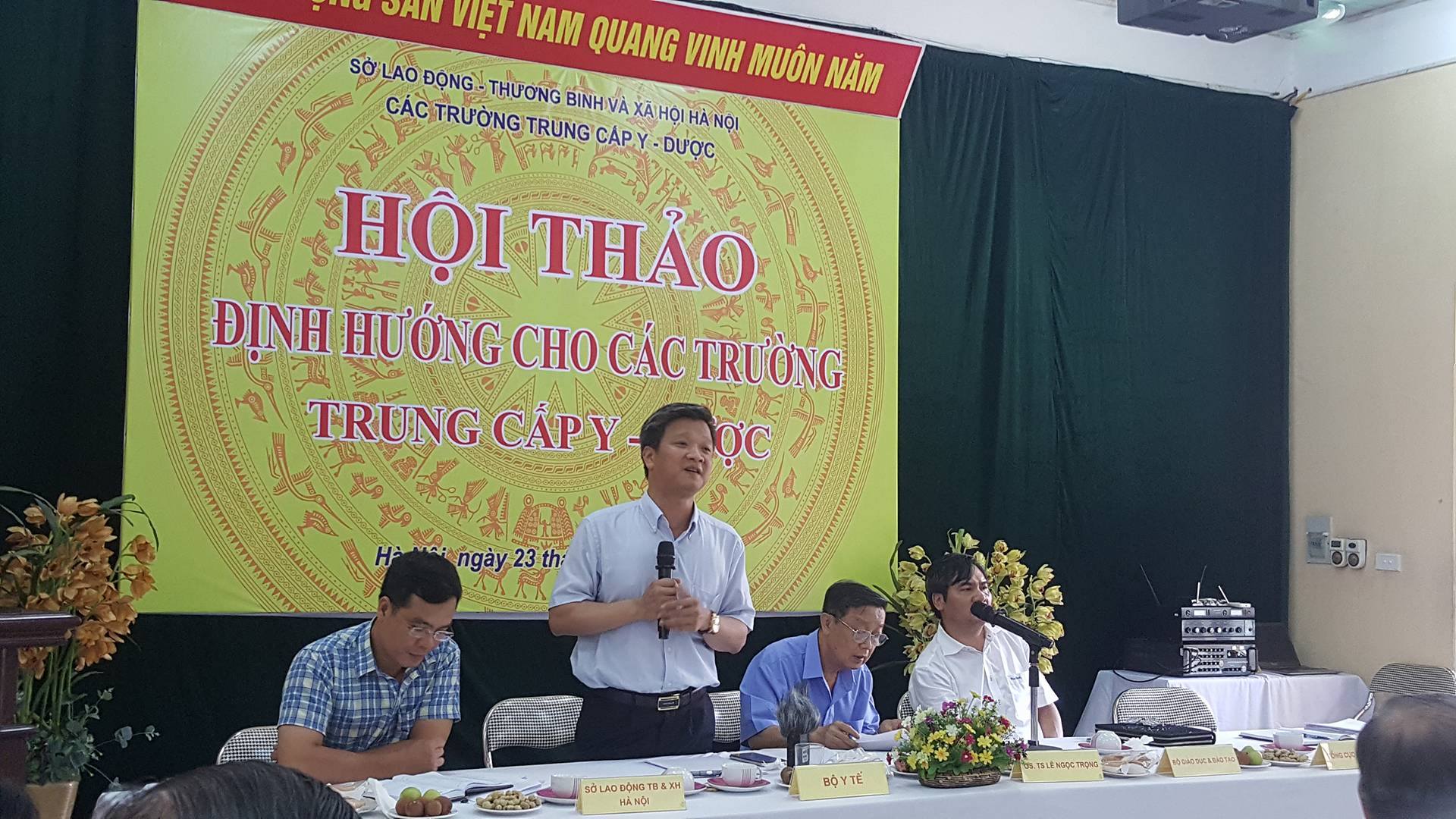 Loay hoay tìm cách “giải cứu” các trường trung cấp Y – Dược