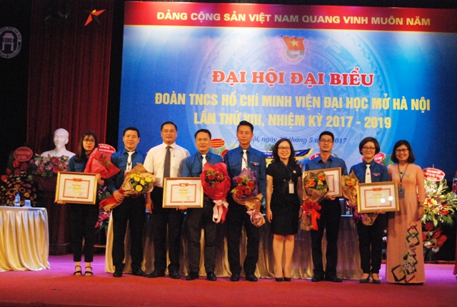 Đồng chí Đỗ Ngọc Anh tái cử chức danh Bí thư Đoàn Viện Đại học Mở Hà Nội