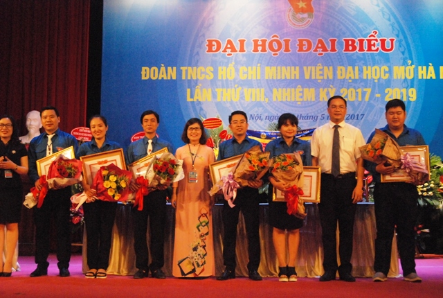Đồng chí Đỗ Ngọc Anh tái cử chức danh Bí thư Đoàn Viện Đại học Mở Hà Nội