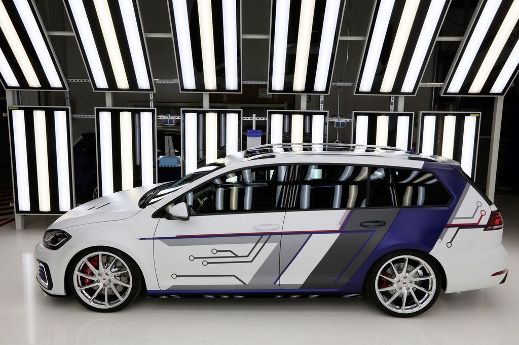 Volkswagen Golf GTI First Decade concept nhận được hệ truyền động hybrid 404 mã lực