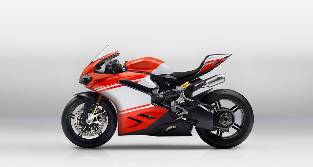 Siêu mô tô Ducati 1299 Superleggera giá 2,1 tỷ VNĐ