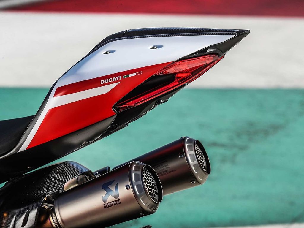Siêu mô tô Ducati 1299 Superleggera giá 2,1 tỷ VNĐ 