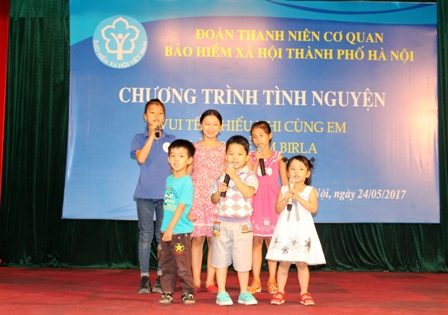 Vui Tết thiếu nhi tại Làng trẻ em Birla Hà Nội
