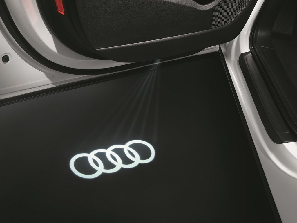 Audi Anh Quốc bổ sung thêm nhiều trang bị và phiên bản Black Editon cho A4 2018