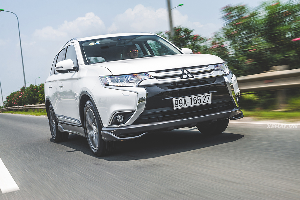 [ĐÁNH GIÁ XE] Mitsubishi Outlander 2017 - Xứng danh xe Nhật