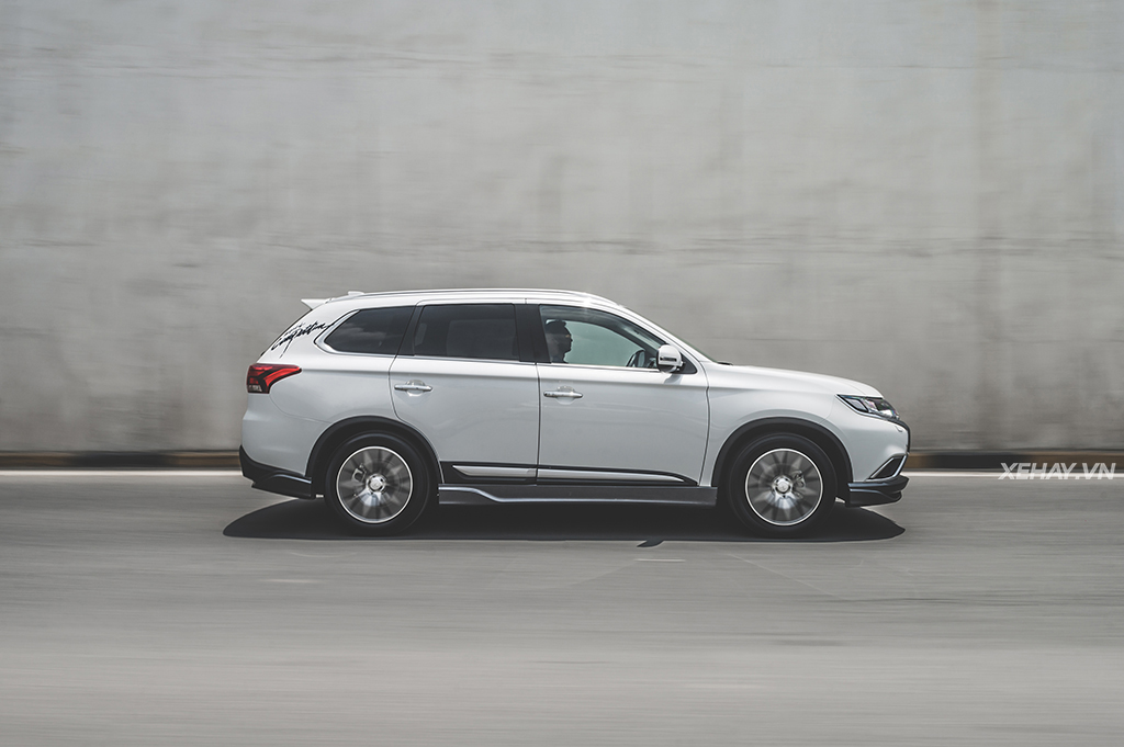 [ĐÁNH GIÁ XE] Mitsubishi Outlander 2017 - Xứng danh xe Nhật