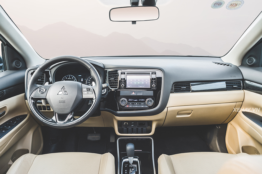 [ĐÁNH GIÁ XE] Mitsubishi Outlander 2017 - Xứng danh xe Nhật