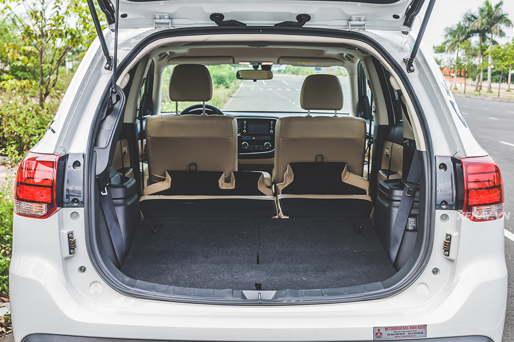 [ĐÁNH GIÁ XE] Mitsubishi Outlander 2017 - Xứng danh xe Nhật