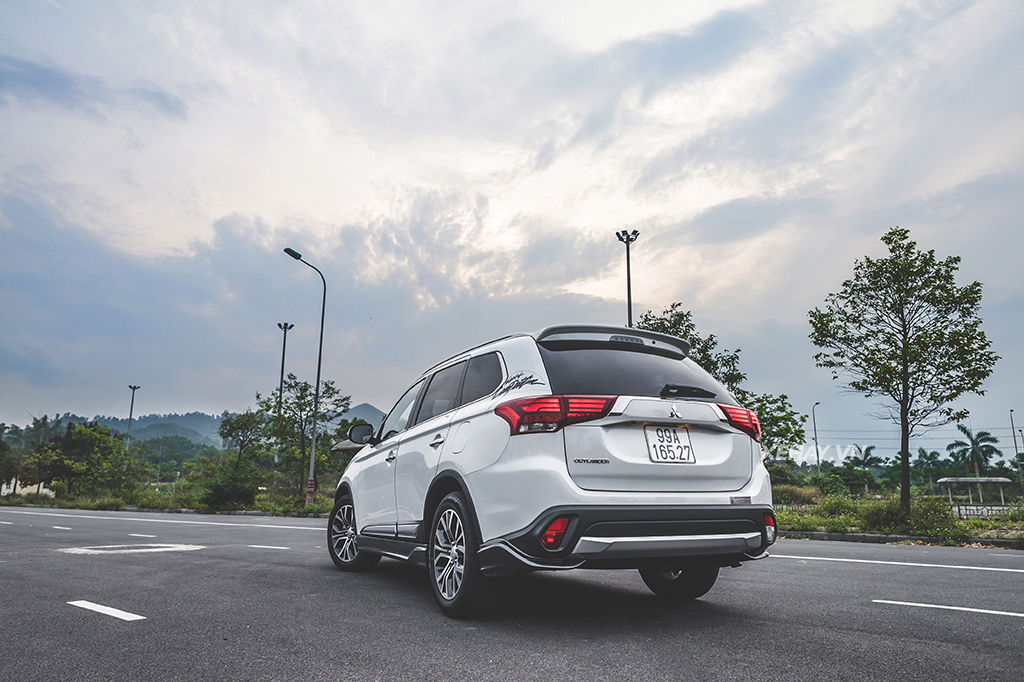 [ĐÁNH GIÁ XE] Mitsubishi Outlander 2017 - Xứng danh xe Nhật
