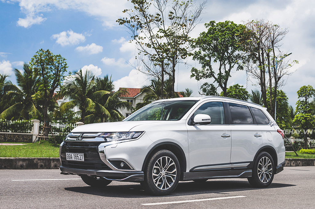 [ĐÁNH GIÁ XE] Mitsubishi Outlander 2017 - Xứng danh xe Nhật