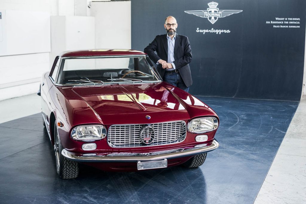 Khám phá Lamborghini 350 GT hàng hiếm từng là 