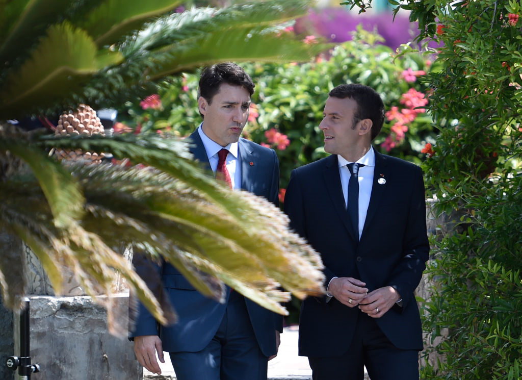 Fan “phát sốt” vì vẻ đẹp trai của Tổng thống Pháp và Thủ tướng Canada