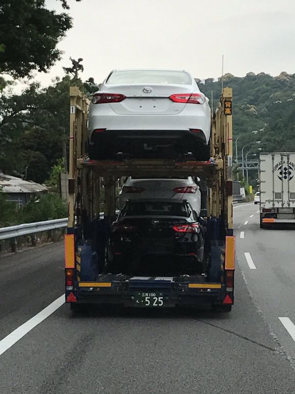 Lộ hình ảnh thực tế của Toyota Camry 2018 tại Nhật Bản