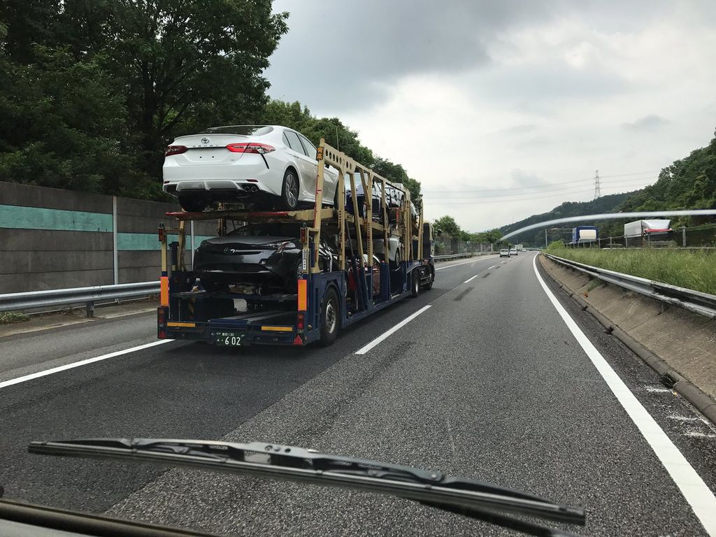 Lộ hình ảnh thực tế của Toyota Camry 2018 tại Nhật Bản