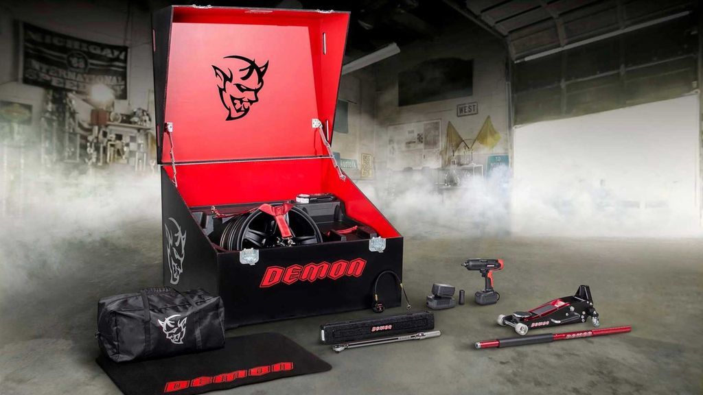 Muốn sở hữu Dodge Challenger SRT Demon thực sự mạnh mẽ, bạn sẽ phải chi ra 5,68 tỷ VNĐ