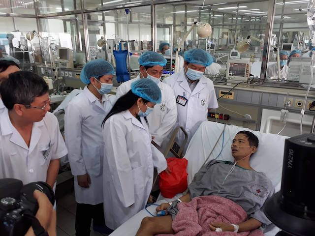 Bộ trưởng Bộ Y tế chỉ đạo khẩn trương tìm nguyên nhân tai biến khi chạy thận ở BV Hòa Bình