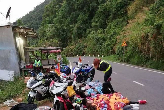 Nhóm phượt trải bạt ngủ ven đèo: Đừng chết vì thiếu hiểu biết