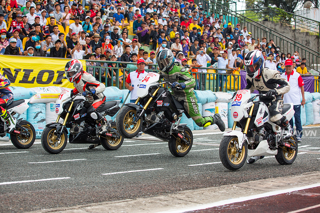 Sân vận động Cần Thơ rực lửa cùng giải đua Honda Racing Cup 2018