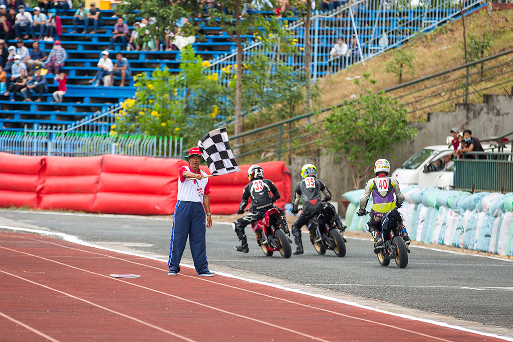 Sân vận động Cần Thơ rực lửa cùng giải đua Honda Racing Cup 2018
