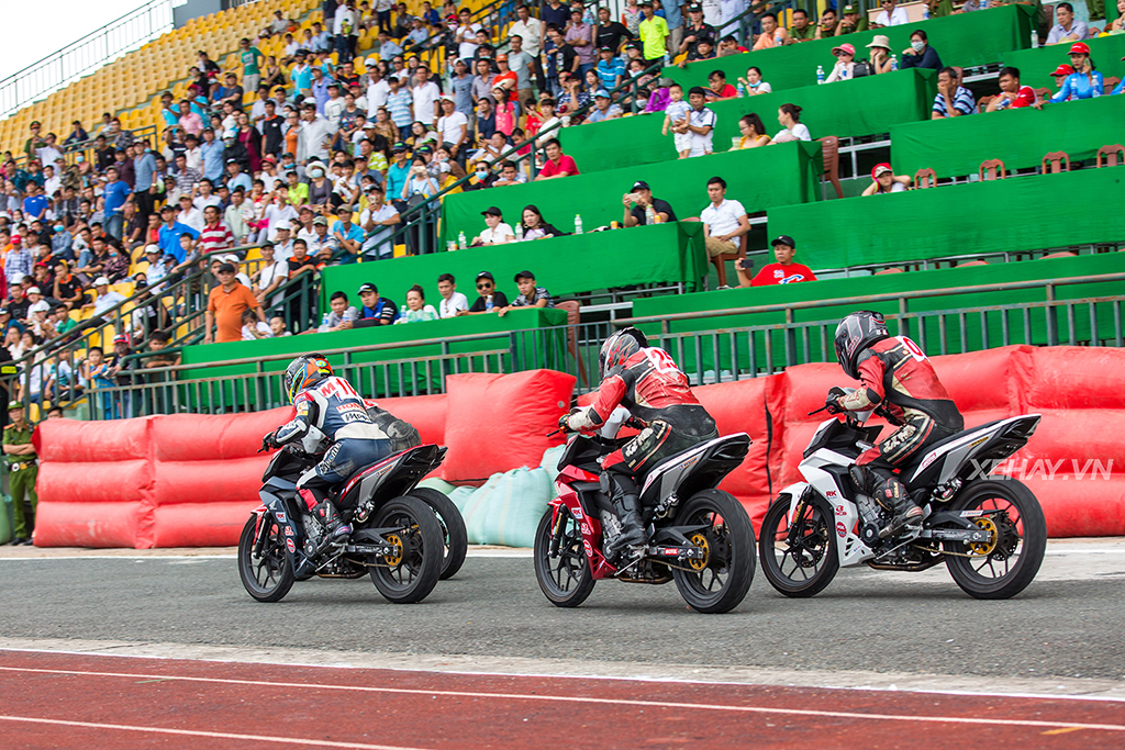 Sân vận động Cần Thơ rực lửa cùng giải đua Honda Racing Cup 2018