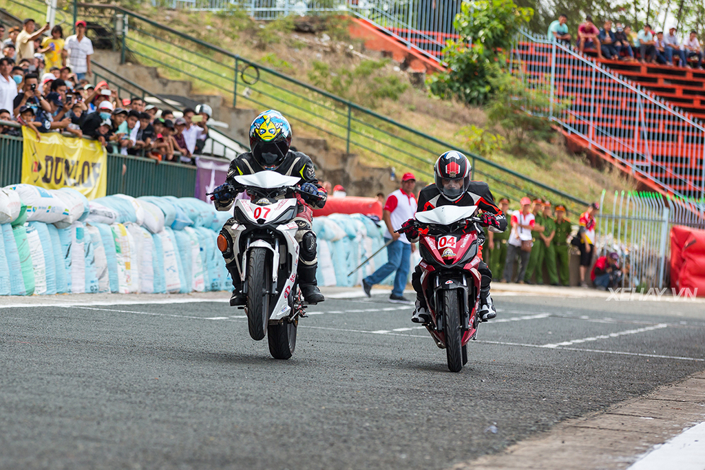 Sân vận động Cần Thơ rực lửa cùng giải đua Honda Racing Cup 2018