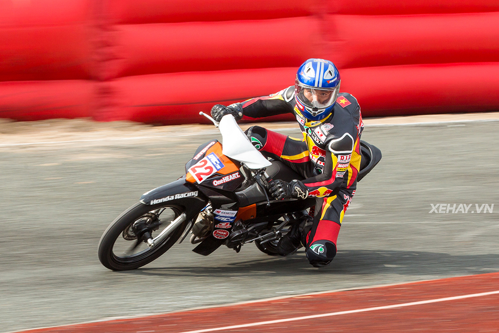 Sân vận động Cần Thơ rực lửa cùng giải đua Honda Racing Cup 2018