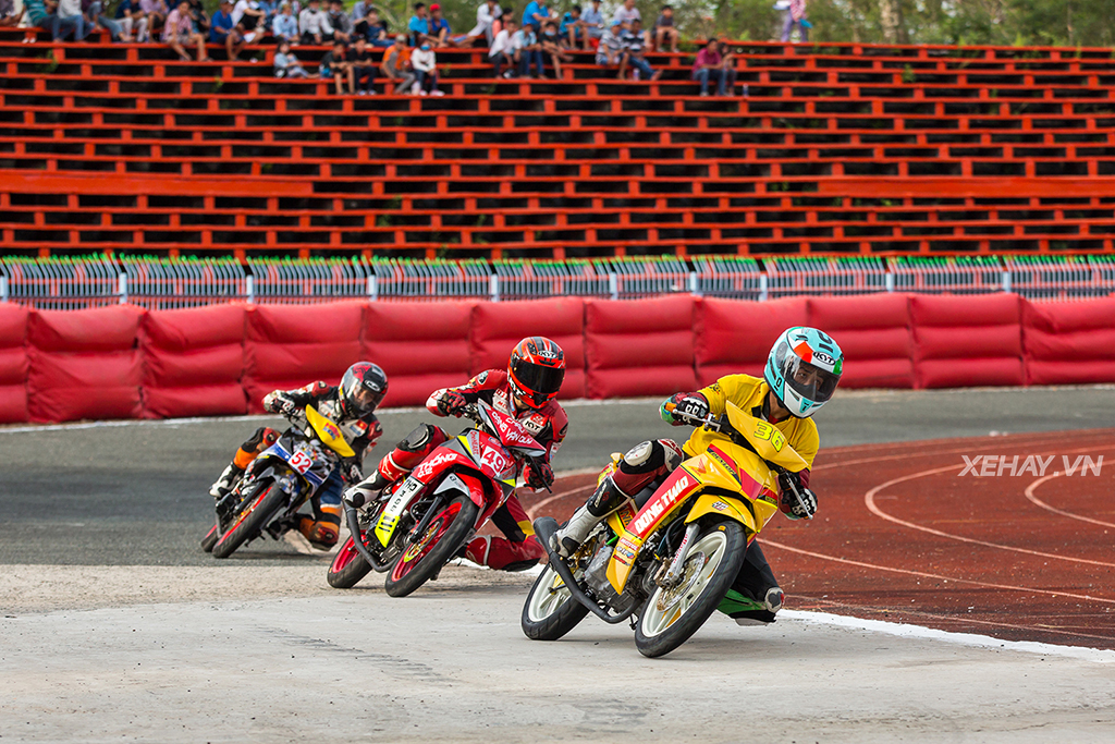 Sân vận động Cần Thơ rực lửa cùng giải đua Honda Racing Cup 2018