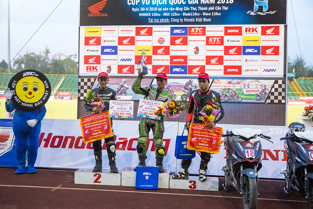 Sân vận động Cần Thơ rực lửa cùng giải đua Honda Racing Cup 2018