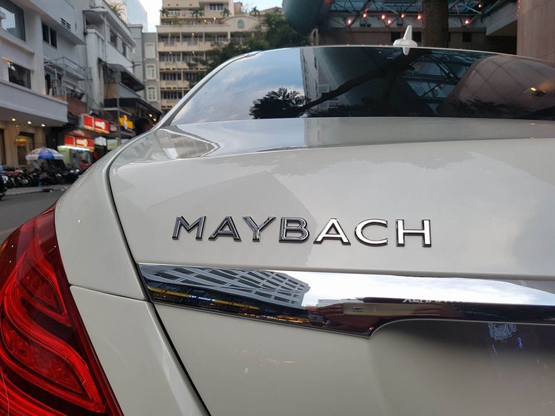 TP.HCM: Mercedes-Maybach S600 Pullman độc nhất Việt Nam 