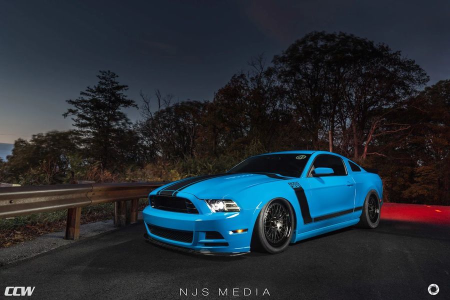 Ford Mustang Boss 302 được hạ gầm và 