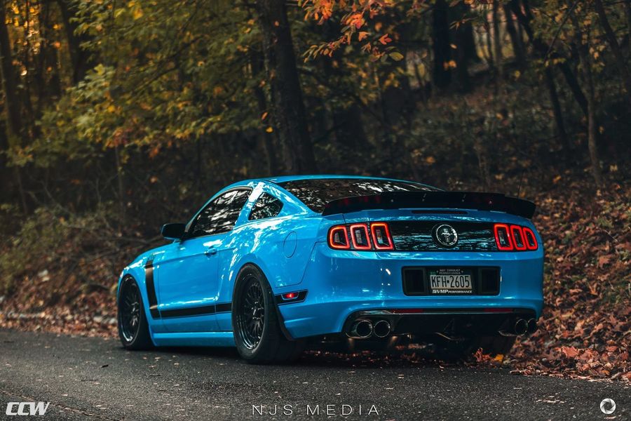 Ford Mustang Boss 302 được hạ gầm và 
