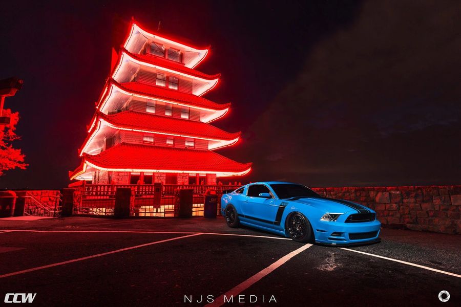 Ford Mustang Boss 302 được hạ gầm và 