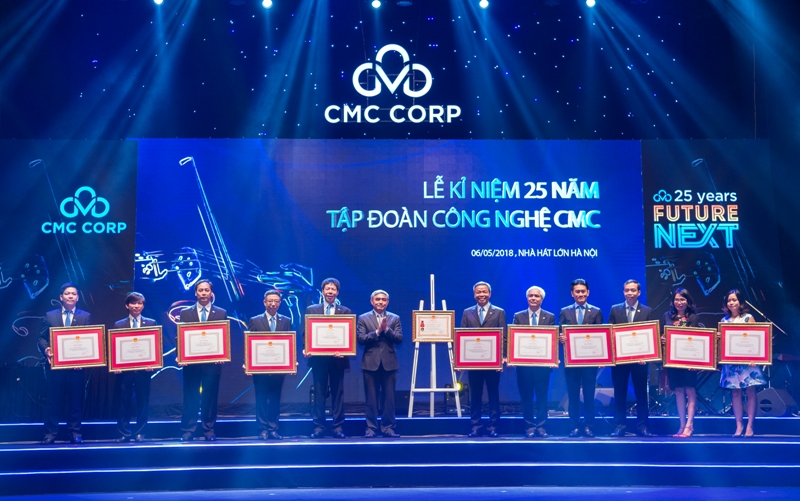 Tập đoàn Công nghệ CMC đón nhận Huân chương Lao động Hạng Ba lần thứ 2