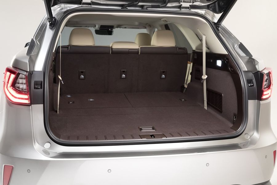 [VIDEO] Lexus RX 350L 2018 có phải là một chiếc xe 7 chỗ thực sự?