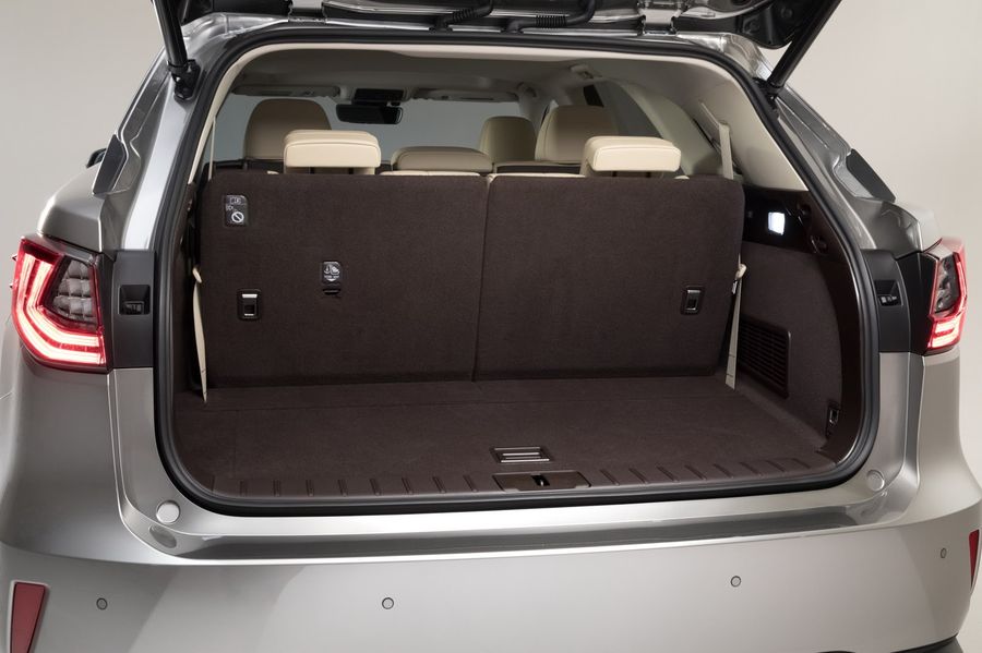 [VIDEO] Lexus RX 350L 2018 có phải là một chiếc xe 7 chỗ thực sự?