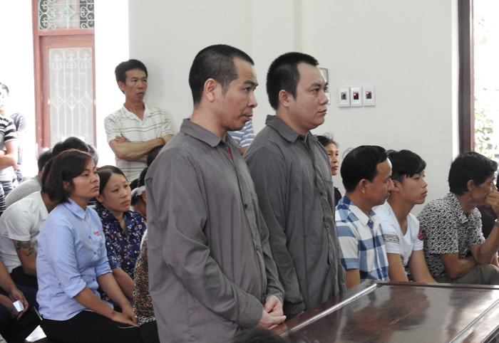 Vụ xe innova lùi trên cao tốc khiến 10 người thương vong: 2 tài xế bị tuyên phạt 18 năm tù