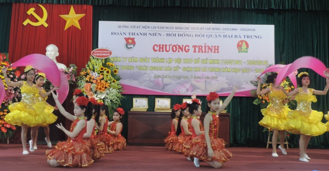 Thiếu nhi quận Hai Bà Trưng mừng sinh nhật Đội