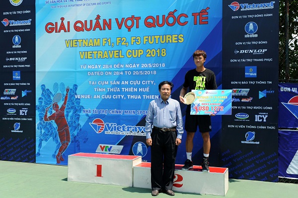 Rio Noguchi bất ngờ giành ngôi vô địch Vietnam F2 Futures