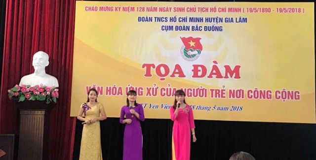 Văn hóa ứng xử của người trẻ nơi công cộng