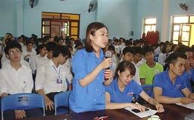 Văn hóa ứng xử của người trẻ nơi công cộng