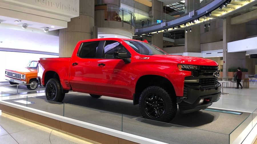 Chevrolet Silverado 2019 sẽ được trang bị động cơ tăng áp bốn xi-lanh 310 mã lực