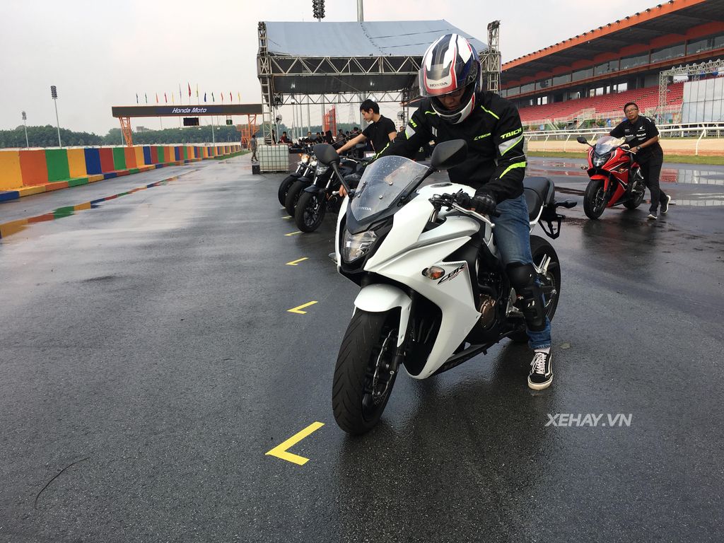 Honda CBR650F - sportbike tầm trung giá 233,9 triệu đồng tại Việt Nam