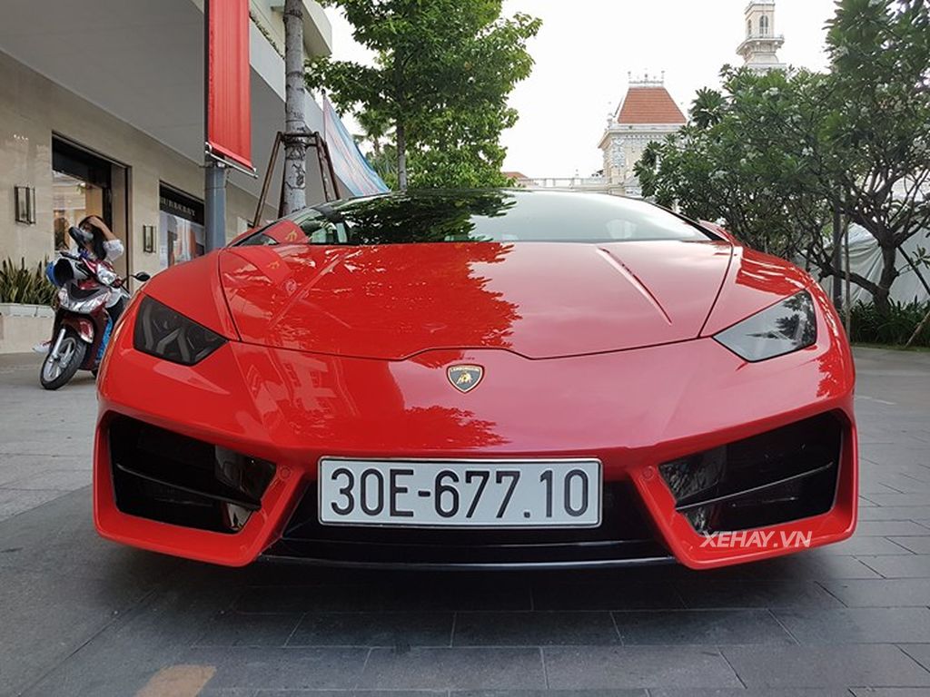 Lamborghini Huracan LP580-2 đầu tiên tại Việt Nam 