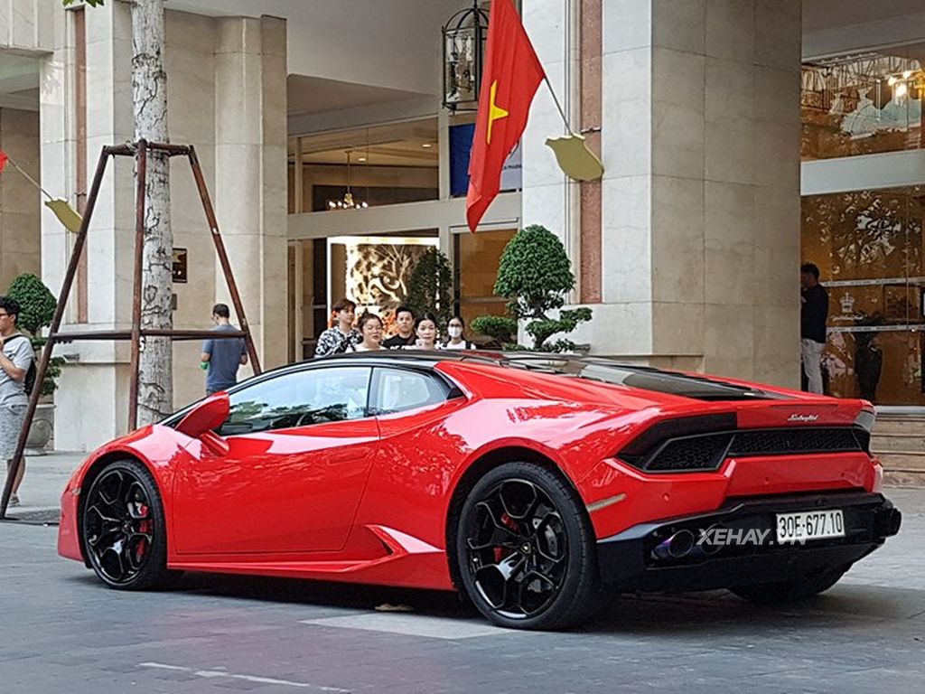 Lamborghini Huracan LP580-2 đầu tiên tại Việt Nam 