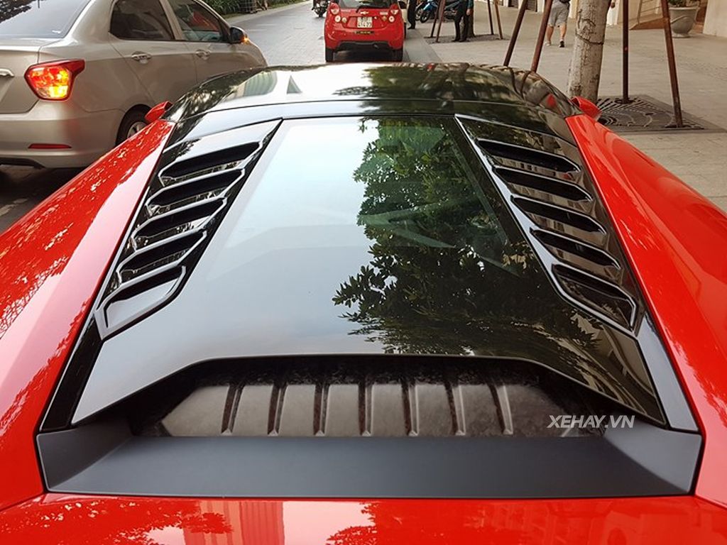 Lamborghini Huracan LP580-2 đầu tiên tại Việt Nam 