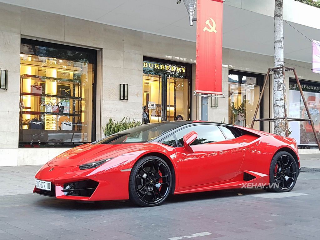 Lamborghini Huracan LP580-2 đầu tiên tại Việt Nam 