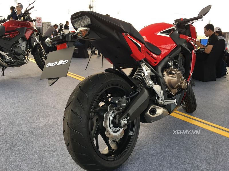 [ĐÁNH GIÁ XE] Honda CBR650F 2018 - tượng đài vững chắc trong làng xe phân khối lớn tầm trung vừa về Việt Nam