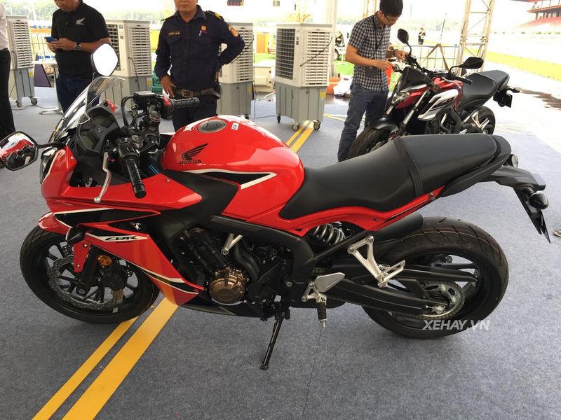 [ĐÁNH GIÁ XE] Honda CBR650F 2018 - tượng đài vững chắc trong làng xe phân khối lớn tầm trung vừa về Việt Nam